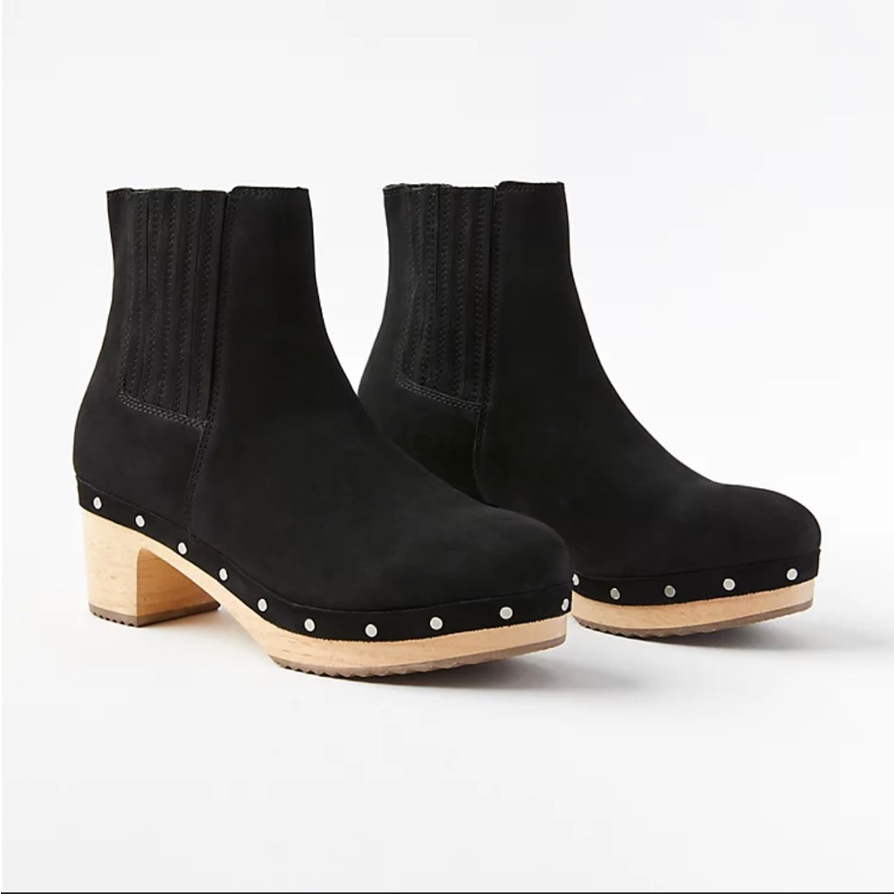 Loft sued clog boots !!